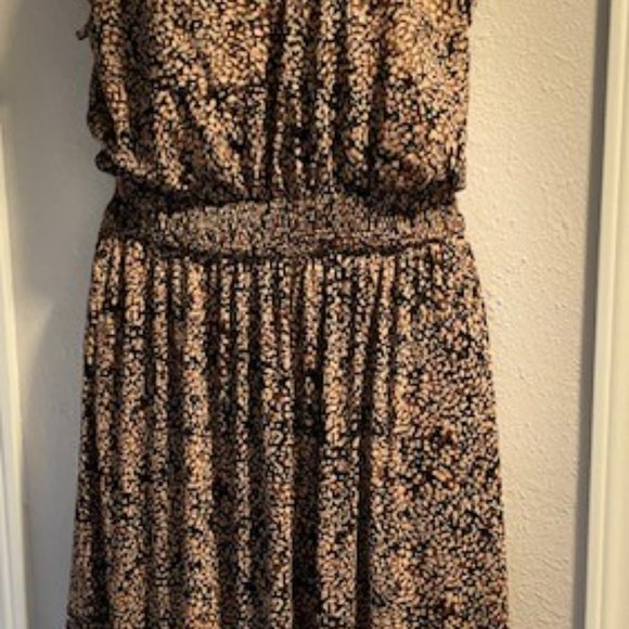 V Neck Sleeveless Multi Layer Dress - Picture 2 of 4